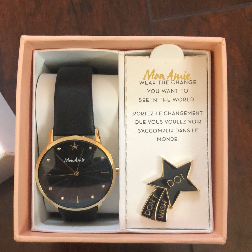 FOSSIL Mon Amie Black and Gold Leather Strap Watch with Star Charm